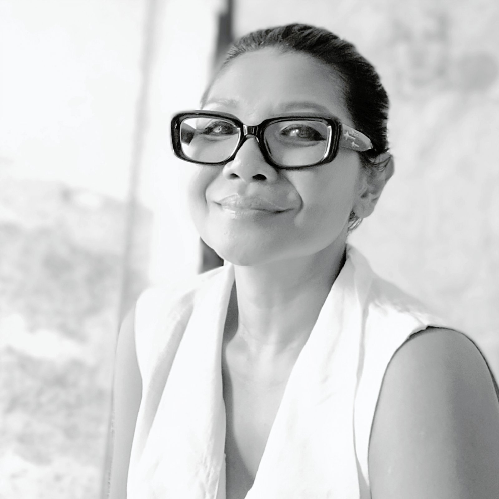 ni_nyoman_sani_artsubs_contemporay_art_female_balinese_painter_indonesia